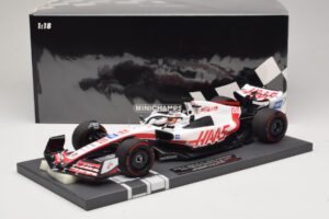 Haas VF-22 K. Magnussen Pole Position Brazilian GP 2022 Minichamps 1:18 117222120 Resin — Bild 7 von 7