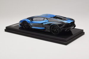 Lamborghini Revuelto Blue Black IVY Merit 1:18 REMC040 Resin — Bild 5 von 7