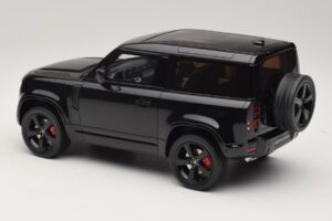 Land Rover Defender 90 L663 P400 X-Dynamic HSE Santorini Black GT Spirit 1:18 GT992 Resin — Bild 5 von 6