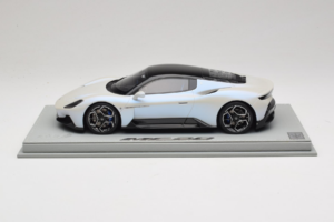 Maserati MC20 Bianco Audace BBR 1:18 P18191AMAS Resin