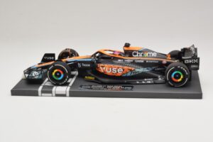 McLaren MCL36 #3 D. Ricciardo Abu Dhabi GP 2022 Minichamps 1:18 537224003 Resin — Bild 3 von 7