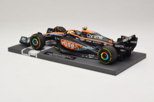 McLaren MCL36 #4 L. Norris Abu Dhabi GP 2022 Minichamps 1:18 537224004 Resin — Bild 5 von 7