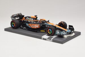 McLaren MCL36 O. Piastri Abu Dhabi Test 2022 Minichamps 1:18 537221828 Resin — Bild 4 von 7