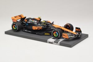 McLaren MCL60 #4 L. Norris 2nd Place Japanese GP 2023 Minichamps 1:18 537233504 Resin — Bild 4 von 7