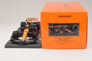 McLaren MCL60 #4 L. Norris 2nd Place Japanese GP 2023 Minichamps 1:18 537233504 Resin — Bild 6 von 7