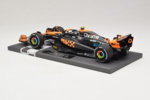 McLaren MCL60 #4 L. Norris 2nd Place Singapore GP 2023 Minichamps 1:18 537233404 Resin — Bild 5 von 7