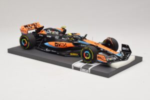 McLaren MCL60 #4 L. Norris Australian GP 2023 Minichamps 1:18 537232104 Resin — Bild 4 von 7