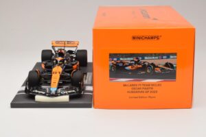 McLaren MCL60 #81 O. Piastri Hungarian GP 2023 Minichamps 1:18 537233081 Resin — Bild 6 von 7
