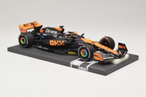McLaren MCL60 #81 O. Piastri Japanese GP 2023 Minichamps 1:18 537233581 Resin — Bild 4 von 7