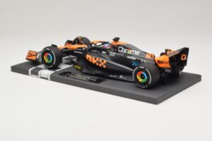 McLaren MCL60 #81 O. Piastri Japanese GP 2023 Minichamps 1:18 537233581 Resin — Bild 5 von 7