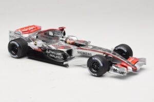 McLaren MP4/21 #3 K. Raikkonen 2006 Minichamps 1:18 530061803 Resin — Bild 4 von 7