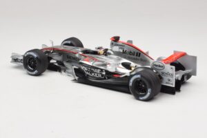 McLaren MP4/21 #3 K. Raikkonen 2006 Minichamps 1:18 530061803 Resin — Bild 5 von 7