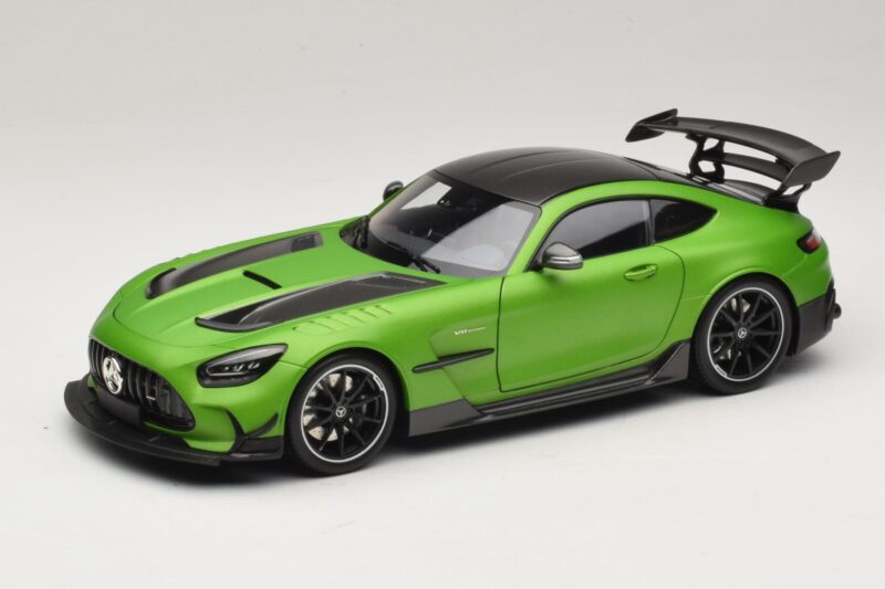 Mercedes AMG GT Black Series C190 Matt Green Metallic Minichamps 1:18 110032022 Druckguss