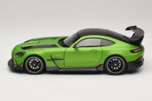 Mercedes AMG GT Black Series C190 Matt Green Metallic Minichamps 1:18 110032022 Druckguss — Bild 4 von 8