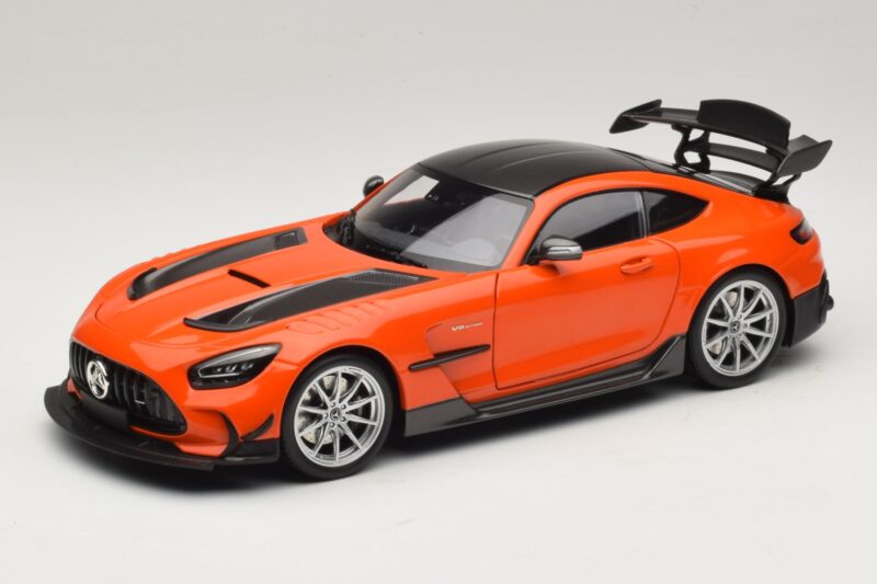 Mercedes AMG GT Black Series C190 Orange mit Silbernen Felgen Minichamps 1:18 110032024 Druckguss