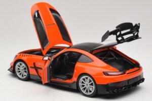 Mercedes AMG GT Black Series C190 Orange mit Silbernen Felgen Minichamps 1:18 110032024 Druckguss — Bild 5 von 8