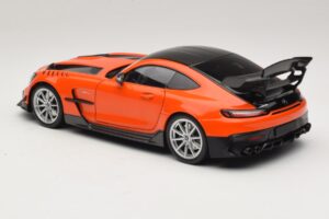 Mercedes AMG GT Black Series C190 Orange mit Silbernen Felgen Minichamps 1:18 110032024 Druckguss — Bild 7 von 8