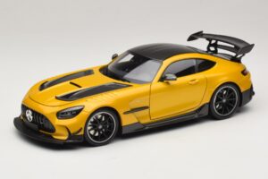 Mercedes AMG GT Black Series C190 Solarbeam Yellow Metallic Minichamps 1:18 Mercedes AMG GT Black Series C190 Solarbeam Yellow Metallic Minichamps 1:18 110032021 Druckguss