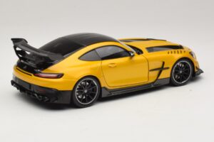 Mercedes AMG GT Black Series C190 Solarbeam Yellow Metallic Minichamps 1:18 110032021 Druckguss — Bild 3 von 8