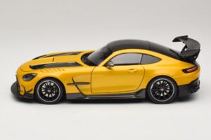 Mercedes AMG GT Black Series C190 Solarbeam Yellow Metallic Minichamps 1:18 110032021 Druckguss — Bild 4 von 8