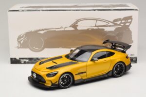 Mercedes AMG GT Black Series C190 Solarbeam Yellow Metallic Minichamps 1:18 110032021 Druckguss — Bild 8 von 8