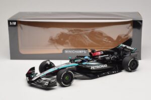Mercedes AMG Petronas W15 E Performance G. Russell 2024 Minichamps 1:18 110240163 Resin — Bild 7 von 7