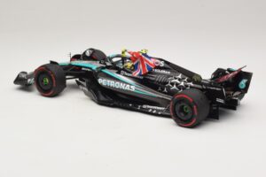 Mercedes AMG Petronas W15 E Performance L. Hamilton Winner British GP 2024 Minichamps 1:18 110241244 Resin — Bild 5 von 7