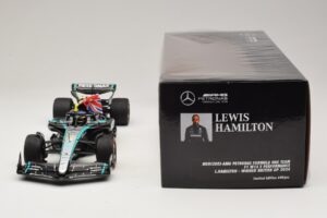 Mercedes AMG Petronas W15 E Performance L. Hamilton Winner British GP 2024 Minichamps 1:18 110241244 Resin — Bild 6 von 7