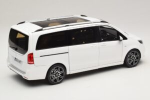 Mercedes V-Class W447 AMG Line Weiß Norev 1:18 183876 Druckguss — Bild 3 von 8