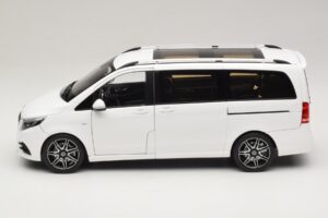 Mercedes V-Class W447 AMG Line Weiß Norev 1:18 183876 Druckguss — Bild 5 von 8