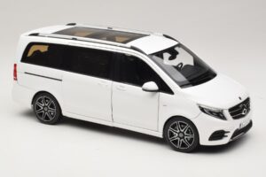Mercedes V-Class W447 AMG Line Weiß Norev 1:18 183876 Druckguss — Bild 6 von 8