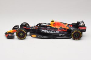 Oracle Red Bull Racing RB18 S. Perez Winner Monaco GP 2022 Minichamps 1:18 110220711 Resin — Bild 3 von 7