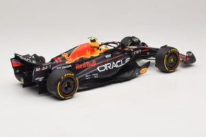 Oracle Red Bull Racing RB19 S. Perez Abu Dhabi GP 2023 Minichamps 1:18 110232311 Resin — Bild 2 von 7