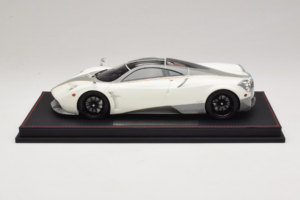 Pagani Huayra Luminous Green AB 1:18 REMC041 Resin