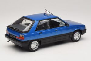 Renault 11 GTL Taxi James Bond MCG 1:18 MCG18833 Druckguss — Bild 2 von 6