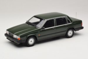 Volvo 740 GL Dunkelgrün Minichamps 1:18 Volvo 740 GL Dunkelgrün Minichamps 1:18 155171702 Druckguss