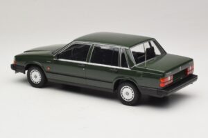 Volvo 740 GL Dunkelgrün Minichamps 1:18 155171702 Druckguss — Bild 5 von 6