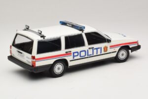 Volvo 740 GL Kombi Politi Norway Minichamps 1:18 155171796 Druckguss — Bild 2 von 6