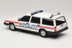 Volvo 740 GL Kombi Politi Norway Minichamps 1:18 155171796 Druckguss — Bild 5 von 6
