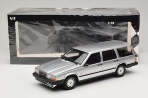 Volvo 740 GL Kombi Silber Minichamps 1:18 155171770 Druckguss — Bild 6 von 6