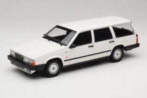 Volvo 740 GL Kombi Weiß Minichamps 1:18 155171772 Druckguss
