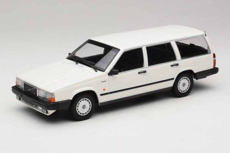 Volvo 740 GL Kombi Weiß Minichamps 1:18 155171772 Druckguss