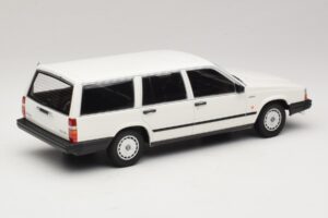 Volvo 740 GL Kombi Weiß Minichamps 1:18 155171772 Druckguss — Bild 2 von 6