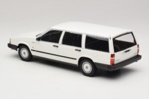 Volvo 740 GL Kombi Weiß Minichamps 1:18 155171772 Druckguss — Bild 5 von 6