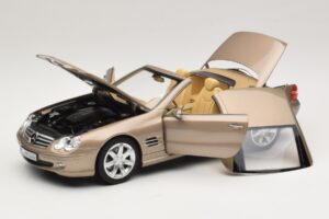 Mercedes SL500 R230 Travertine Beige Norev 1:18 183843 Druckguss — Bild 2 von 9