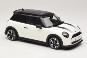 Mini Cooper S F66 Nanuq White Metallic Otto 1:18 OT1245 Resin — Bild 4 von 6
