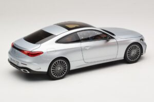 Mercedes CLE C236 Coupé Hightech Silver Norev 1:18 183939 Druckguss — Bild 3 von 8