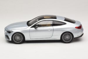 Mercedes CLE C236 Coupé Hightech Silver Norev 1:18 183939 Druckguss — Bild 4 von 8