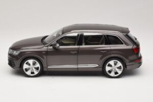 Audi Q7 4M Argus Brown Minichamps 1:18 5011407615 Druckguss — Bild 4 von 8