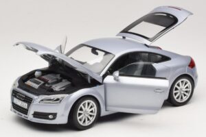 Audi TT 8N Silverblue Metallic Minichamps 1:18 100015020 Druckguss — Bild 2 von 8